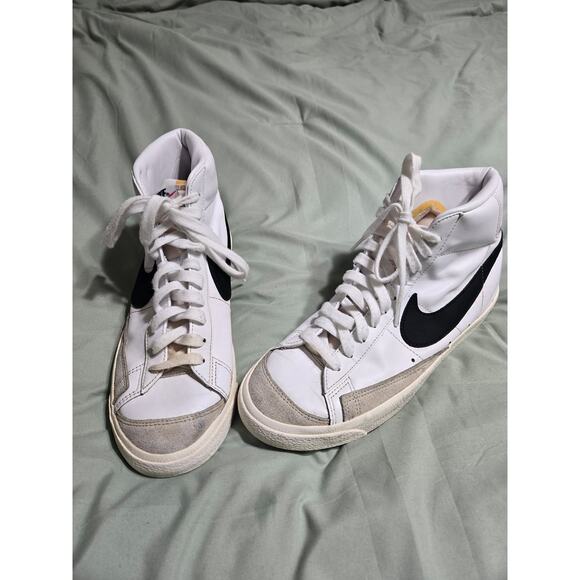 Nike size 9 women's blazer high top sneakers - Picture 1 of 8